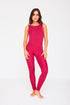 mono de yoga rojo mujer
