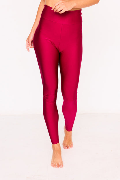 Legging KORE Wildcherry – legging de yoga rojo cereza, vista frontal